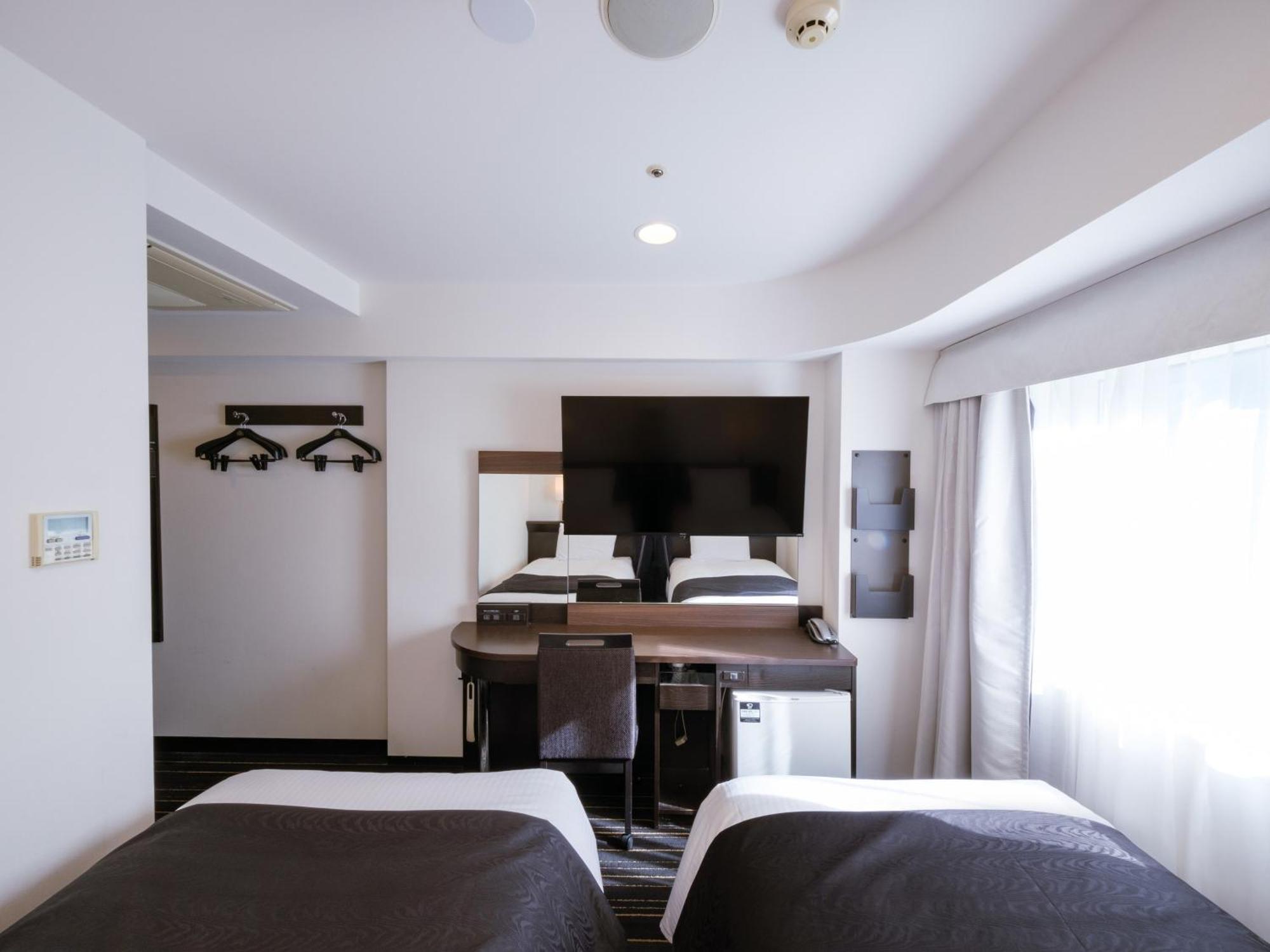 Apa Hotel Keisei Narita Ekimae Chiba Buitenkant foto